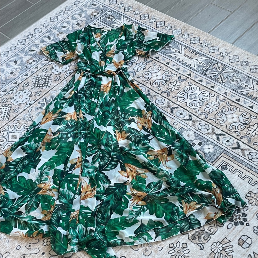 Tropical Green Leaf Print Maxi Dress